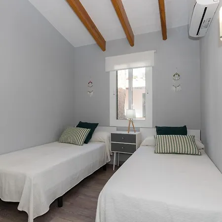 Ferienhaus Chalet Recien Reformado-sol4 *
